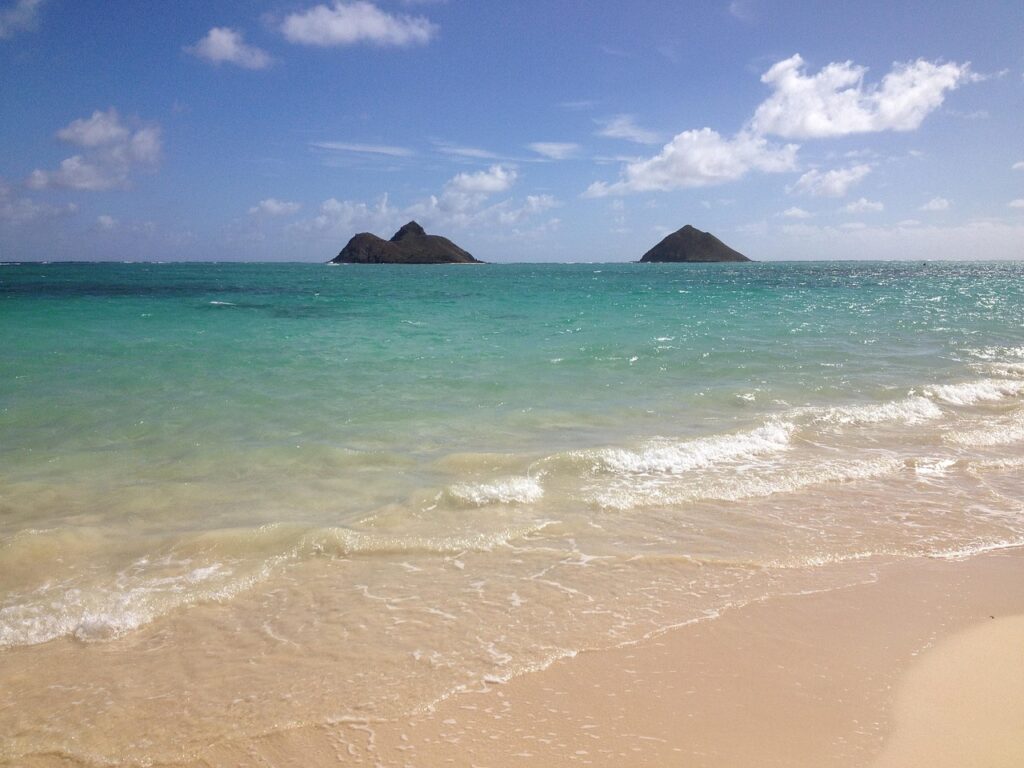 Türkisfarbenes Wasser am Lanikai Beach auf Oahu, Hawaii
