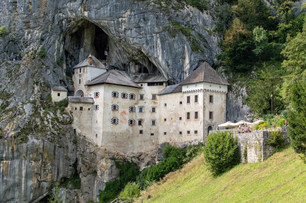 postojna cave